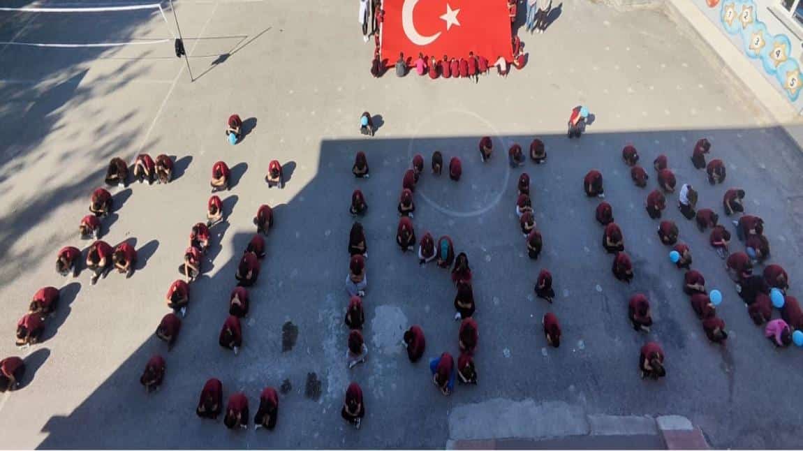 KARGI YUNUS EMRE İLKOKULU VE ORTAOKULU’NDA FİLİSTİN’E DESTEK ETKİNLİĞİ